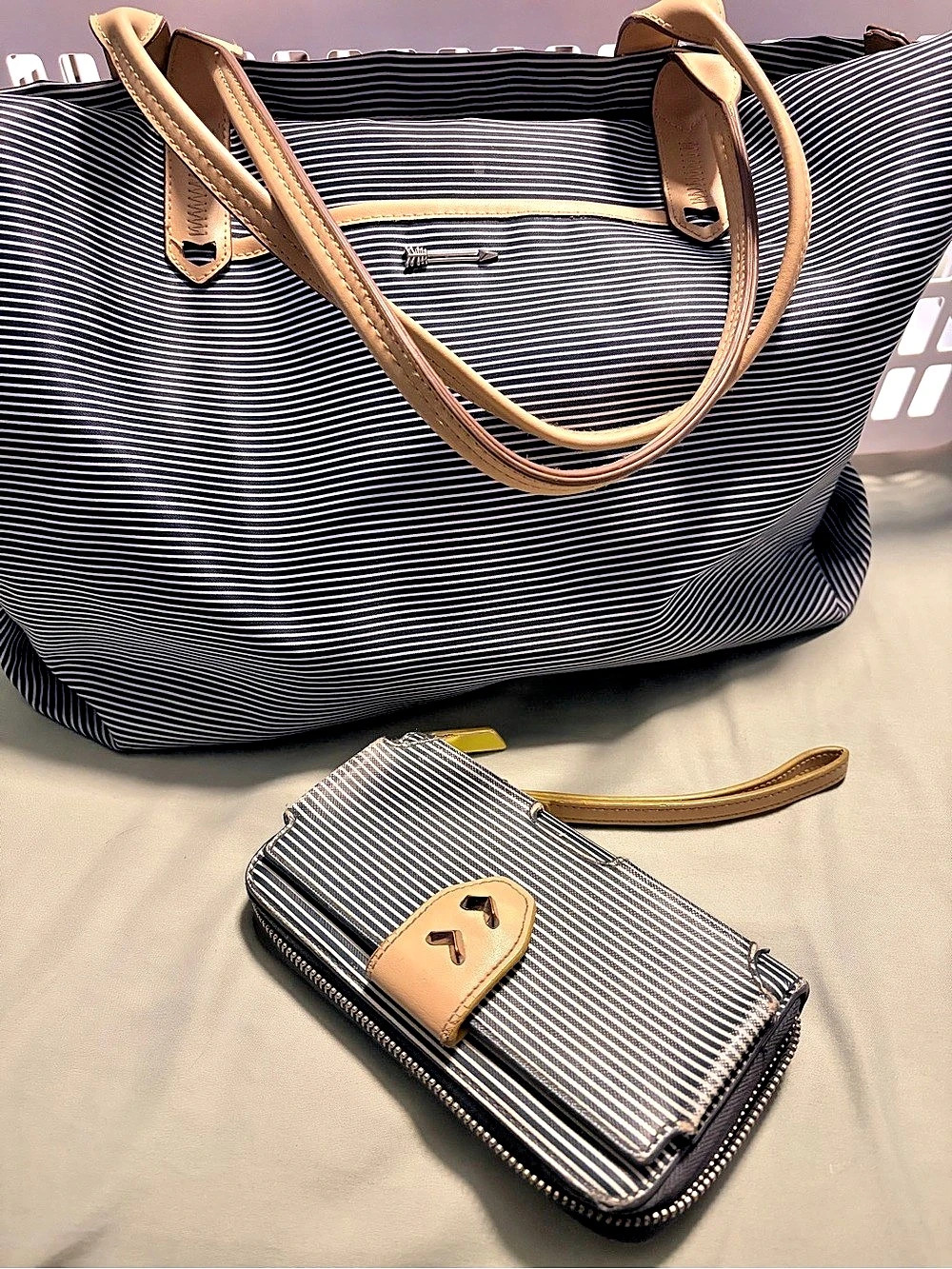 Stella & Dot Striped Tote with Wallet in Navy & White